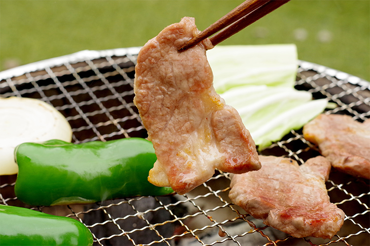 きなこ豚肩ロース肉 焼肉用 500g