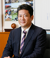 代表取締役社長 間健二朗